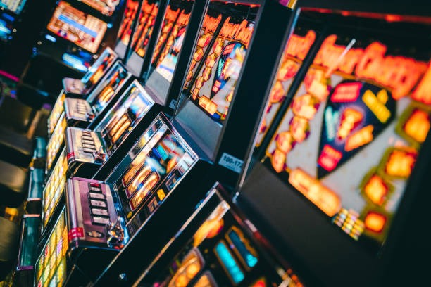 mpo222 slot Kembang Kempis live dealer table with HD multi-camera view and player chat interface